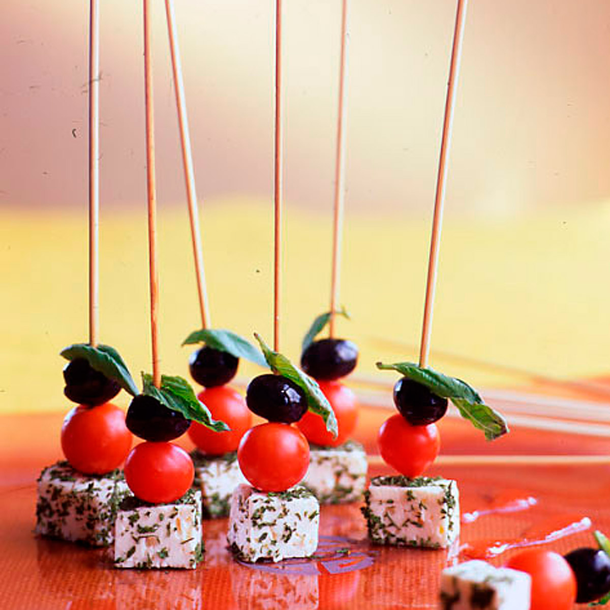 Canapé Caprese